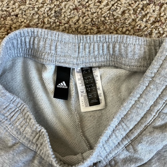 Adidas sweatpants size xs - Picture 2 of 3